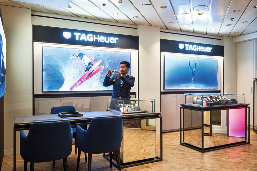 Marella Cruises Marella Voyager Broad Street Shops ©Tom Fallon 4.jpg